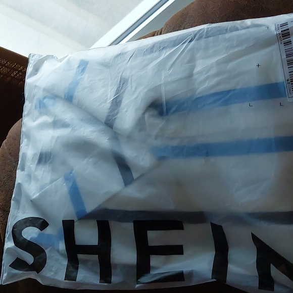 Men Striped Print Shirt - Picture 6 of 6